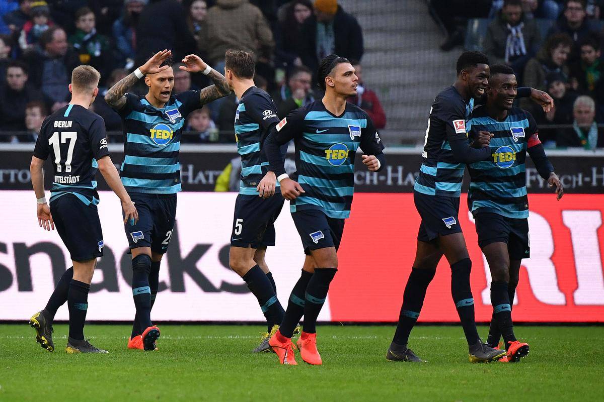 包含柏林赫塔球员表现出色，全队精神状态稳定的词条