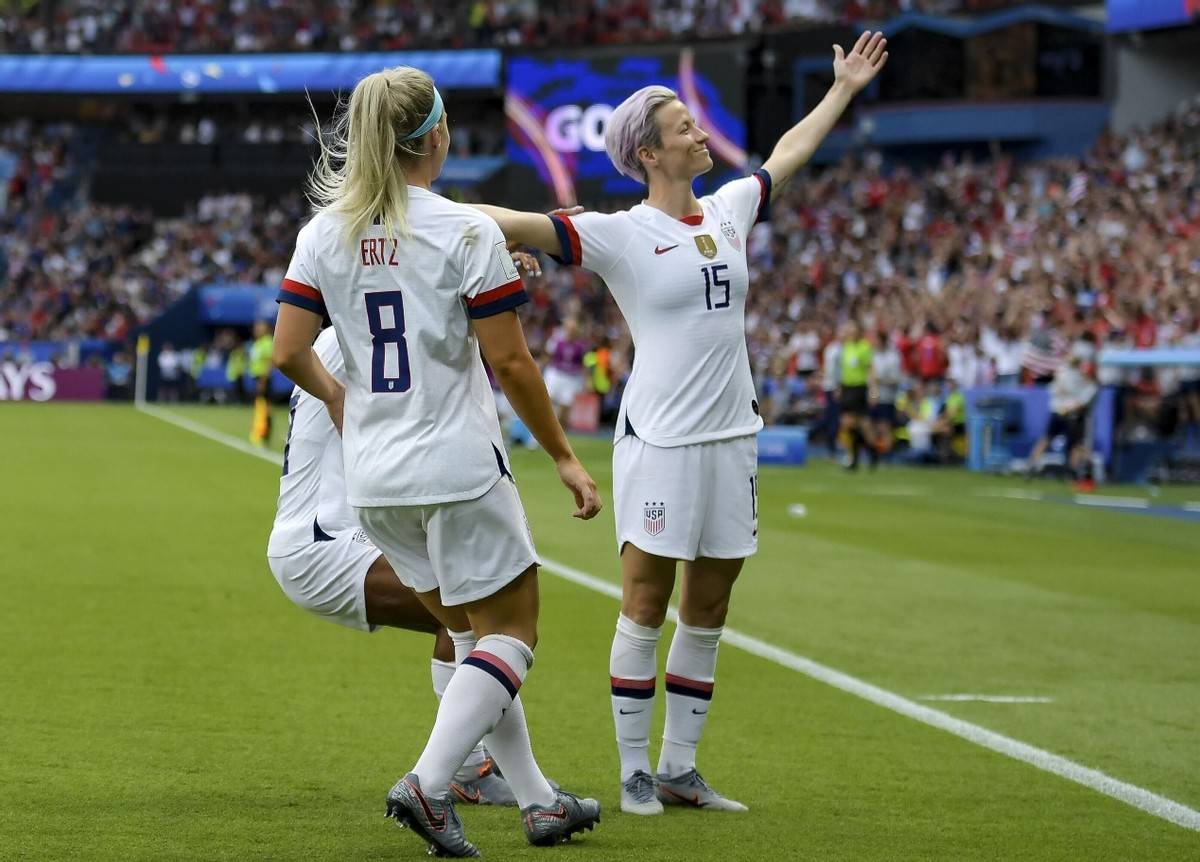 德国女足国家队成功进军决赛！