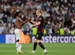 维尼修斯传射建功，海港新星横空出世，场边球探频频记笔记的简单介绍