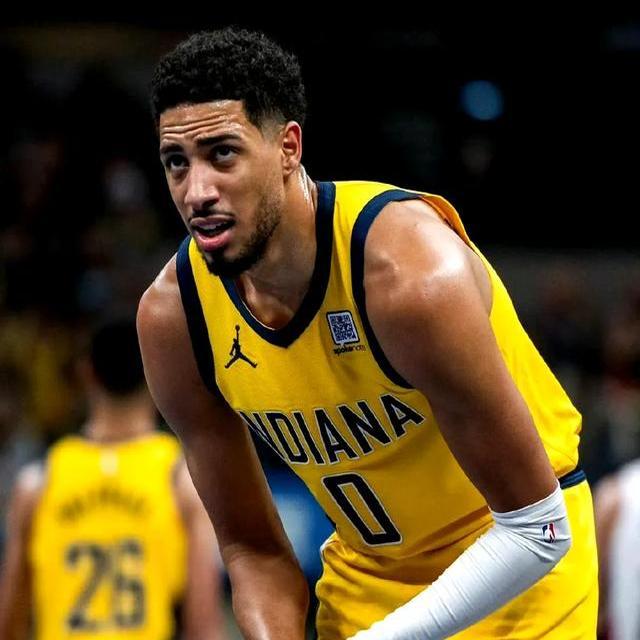  Faker遭遇十五连败，雄鹿教练面临压力！