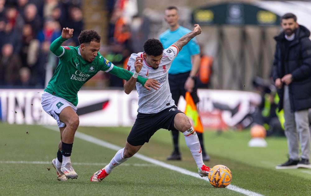  TheShy遭遇十连败，利物浦教练面临压力！